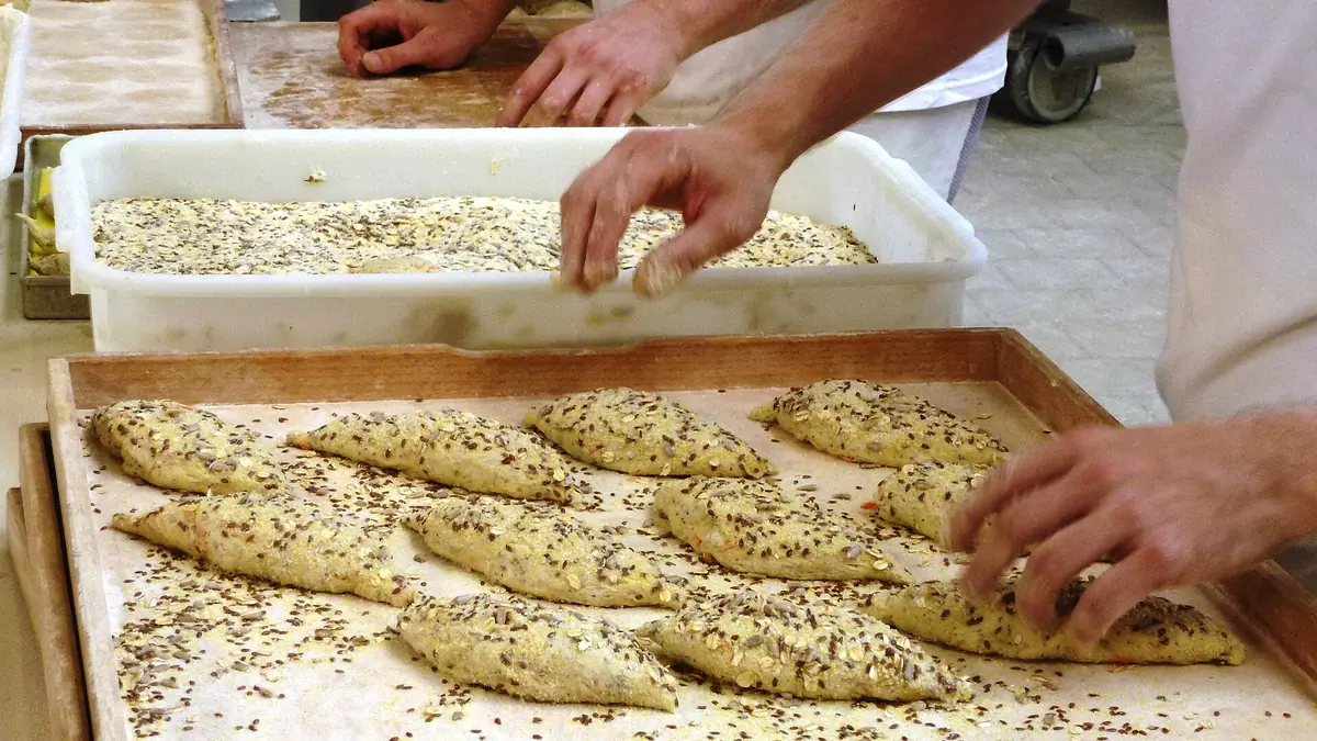Greenhalghs Craft Bakery – artisan bakery in Darwen town centre